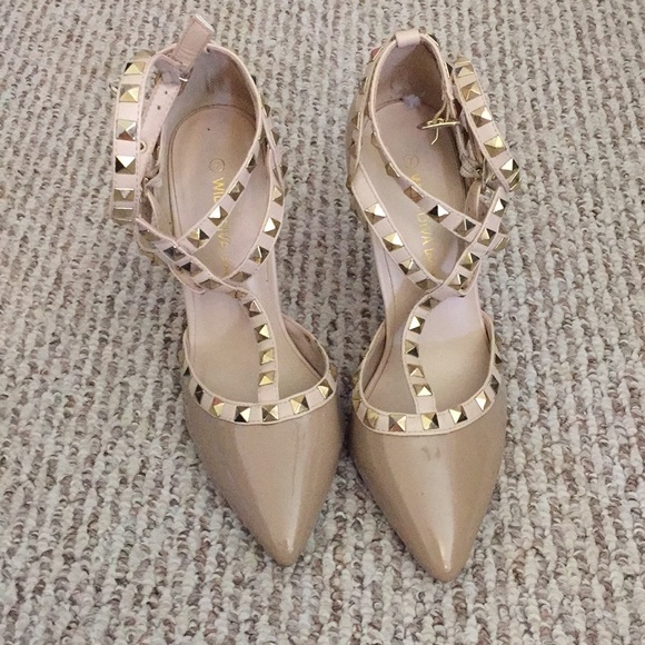 Wild Diva Shoes - Very good condition worn once Rock Studded Pumps 7